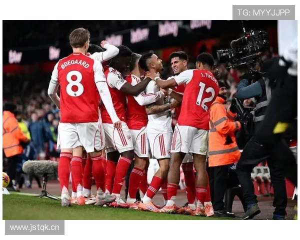 罗德里：英超争冠与四连冠阶段的绝对主力中场解析