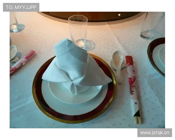 维纳斯家那天早餐花了五百块盘子都看懵了，真不是打网球那么简单的活儿啊